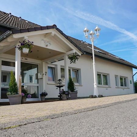 Haus Loehrberg Hotel Hemer Bagian luar foto