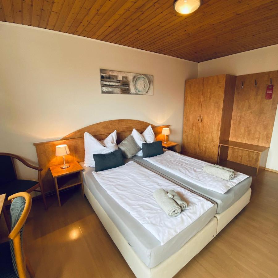 Haus Loehrberg Hotel Hemer Bagian luar foto