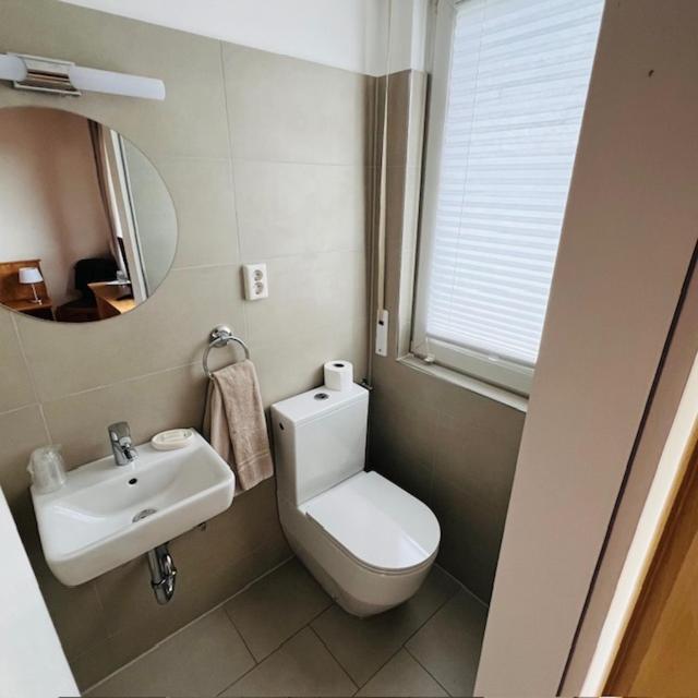 Haus Loehrberg Hotel Hemer Bagian luar foto
