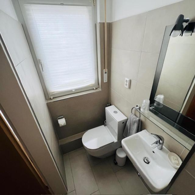 Haus Loehrberg Hotel Hemer Bagian luar foto